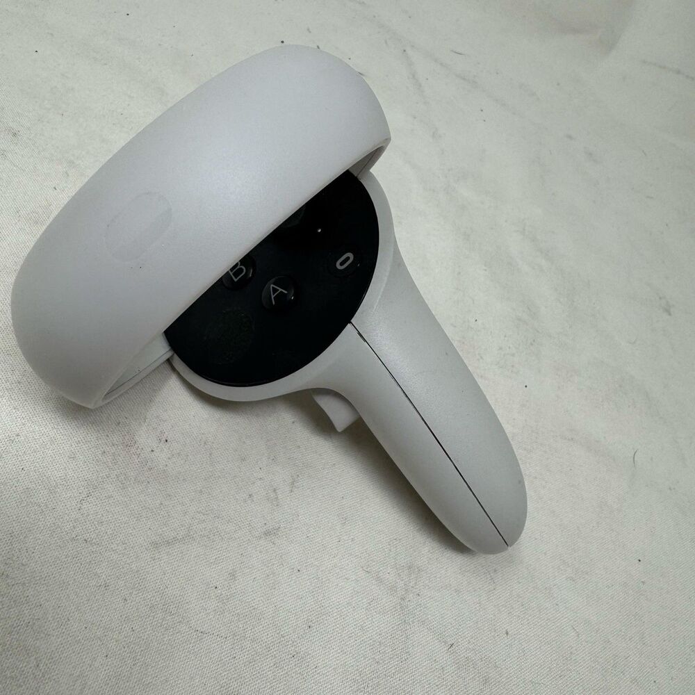 Meta Quest 2 Right VR Wireless Motion Controller White Replacement Remote Only